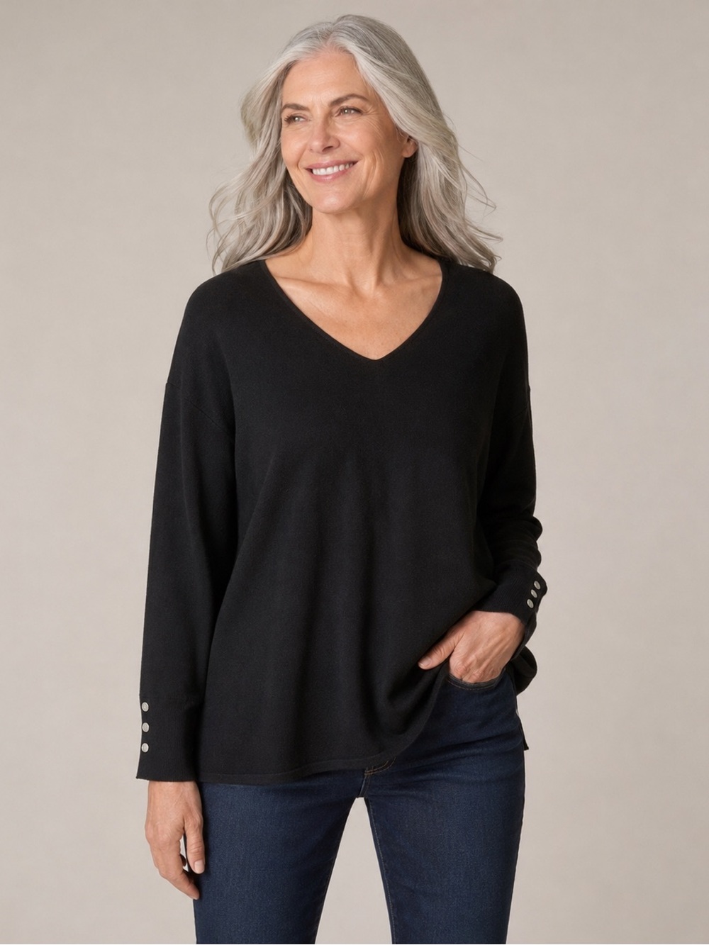 Chico’s‎ Size 4 Black V-Neck Pullover Sweater Relaxed Soft Knit Button Cuff XXL
